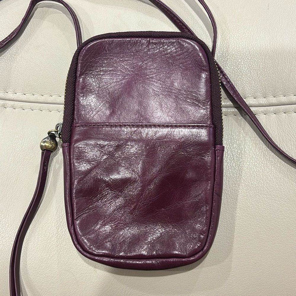 HOBO Fate Crossbody Bag in Eggplant